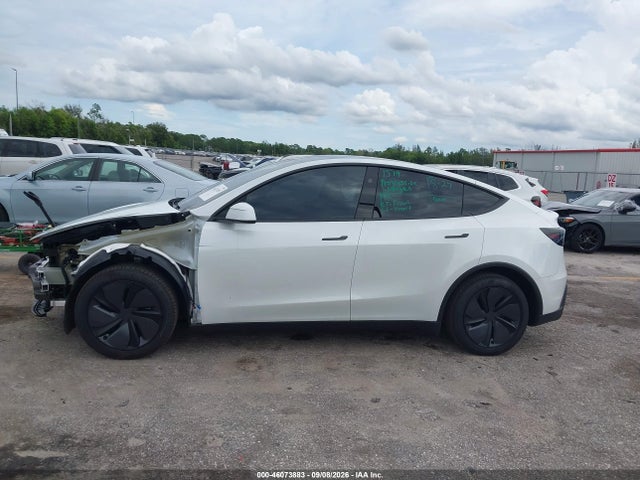 2026 TESLA MODEL Y PREMIUM REAR-WHEEL DRIVE/REAR-WHEEL DRIVE 14