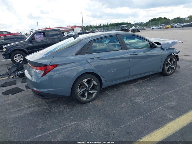 2023 HYUNDAI ELANTRA SEL 4