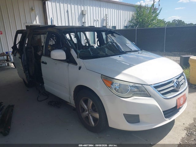 2011 VOLKSWAGEN ROUTAN SE