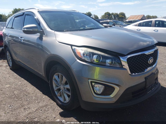 2017 KIA SORENTO 2.4L LX 18