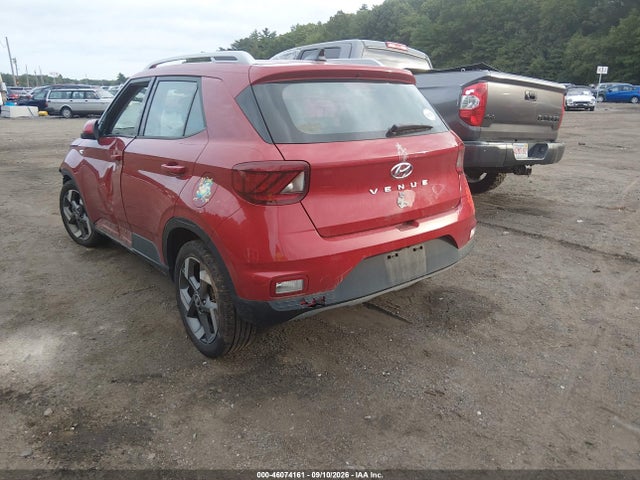 2022 HYUNDAI VENUE LIMITED 3