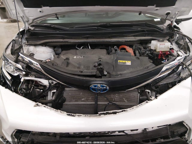 2023 TOYOTA SIENNA XLE 10