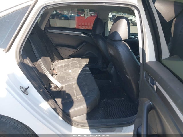 2016 Volkswagen PASSAT 1.8T R-LINE — фото 8