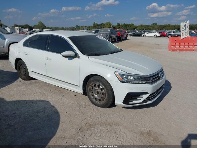 2016 VOLKSWAGEN PASSAT 1.8T R-LINE