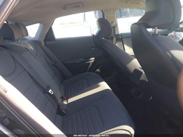 2025 KIA K4 EX 8