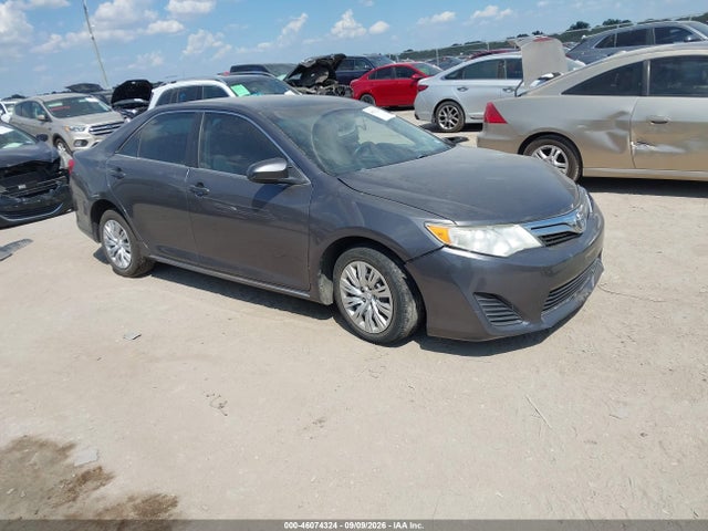 2014 TOYOTA CAMRY LE