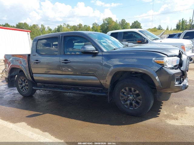 2022 TOYOTA TACOMA SR5 V6 14
