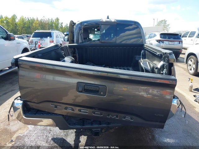 2022 TOYOTA TACOMA SR5 V6 17