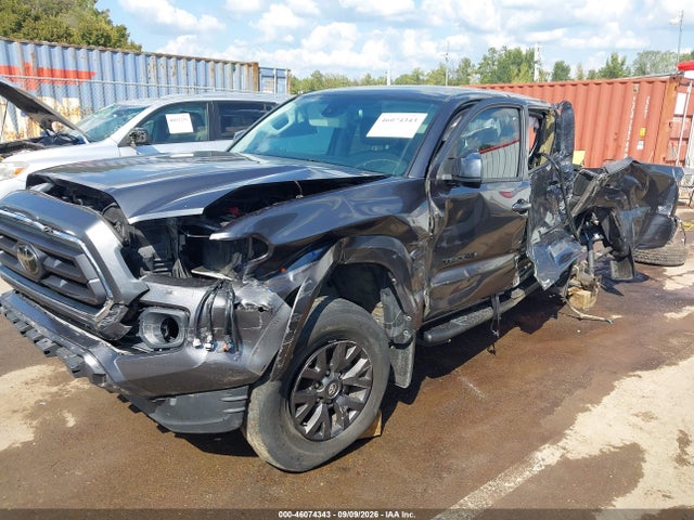 2022 TOYOTA TACOMA SR5 V6 20