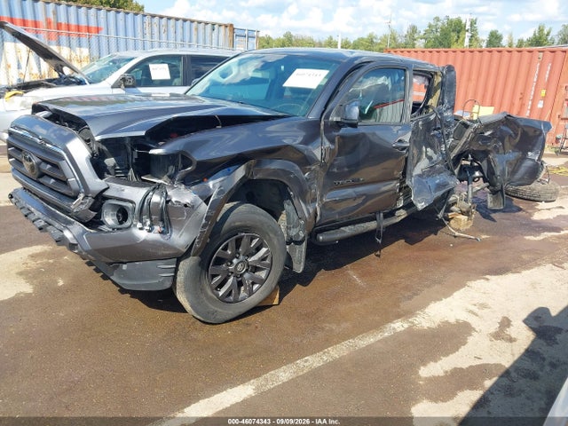 2022 TOYOTA TACOMA SR5 V6 2