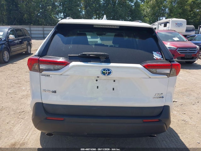 2019 TOYOTA RAV4 HYBRID XLE 15