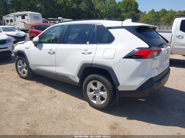 2019 TOYOTA RAV4 HYBRID XLE 3