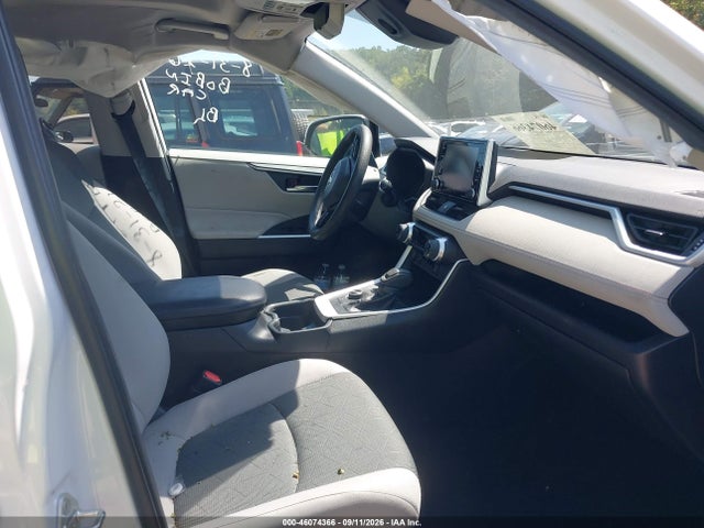 2019 TOYOTA RAV4 HYBRID XLE 5