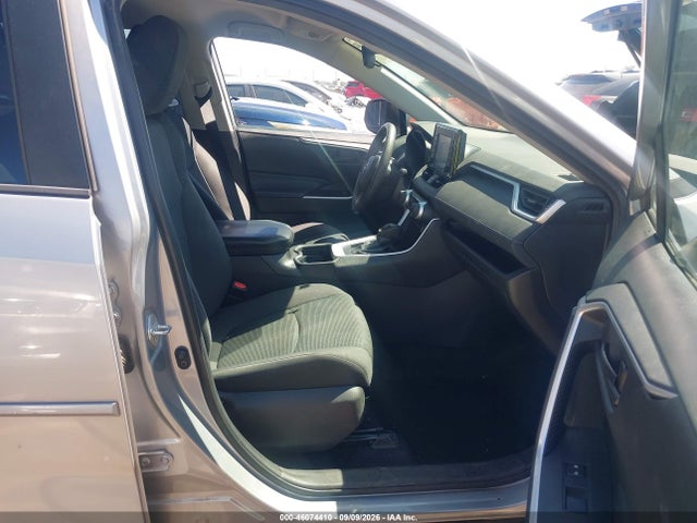 2021 TOYOTA RAV4 LE 5
