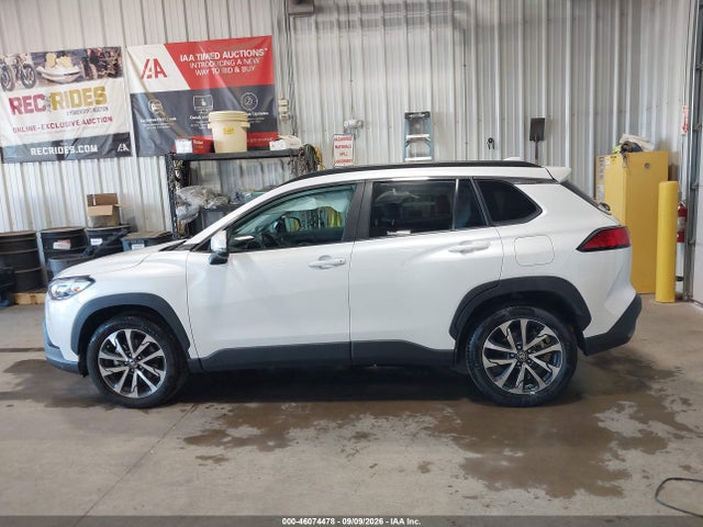 2022 TOYOTA COROLLA CROSS XLE 14