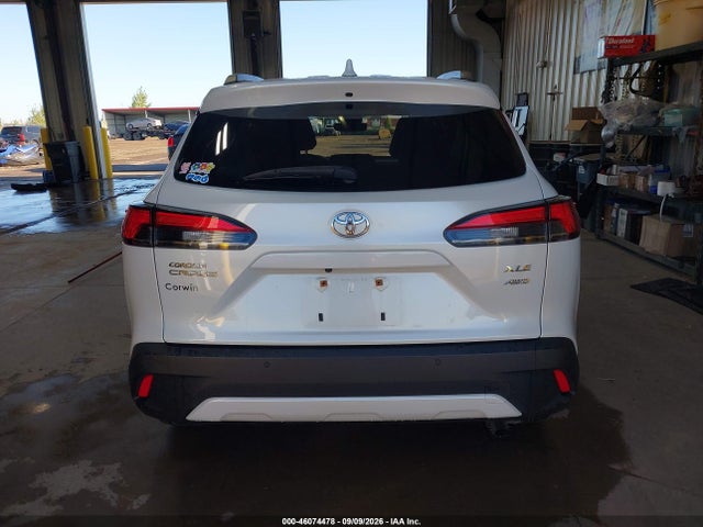 2022 TOYOTA COROLLA CROSS XLE 16