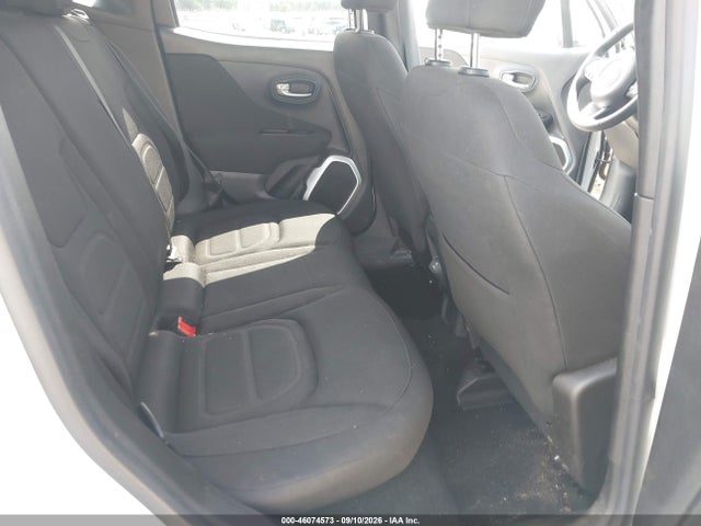 2018 JEEP RENEGADE LATITUDE FWD 8