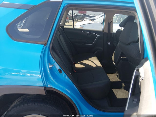 2021 TOYOTA RAV4 LE 8
