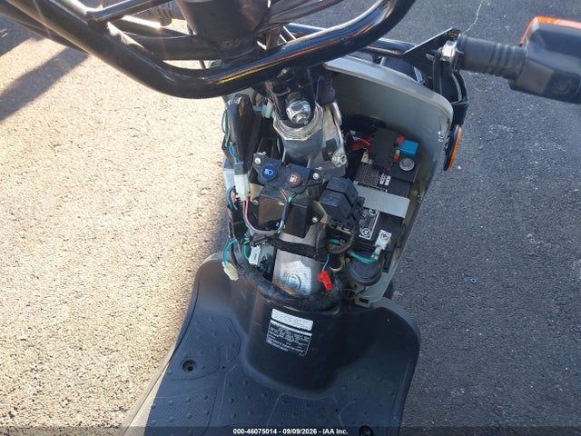 2022 HONDA NPS50 13