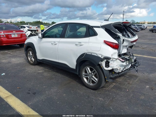 2021 HYUNDAI KONA SE 3