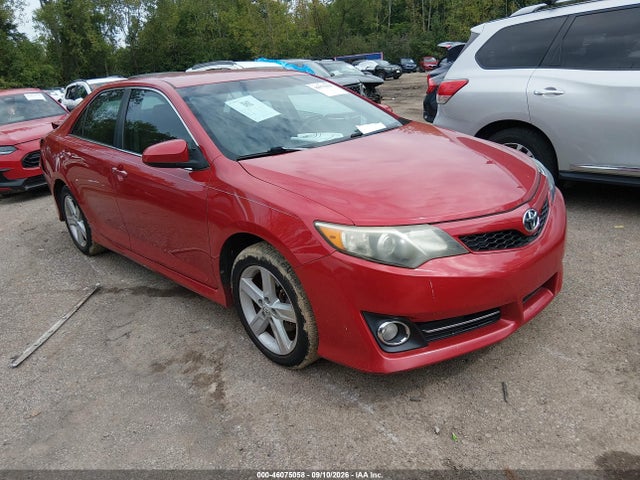 2013 TOYOTA CAMRY SE