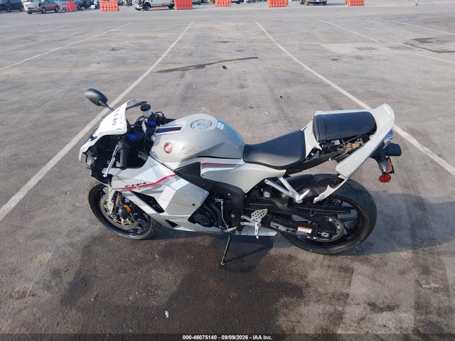 2026 HONDA CBR600 RR 13
