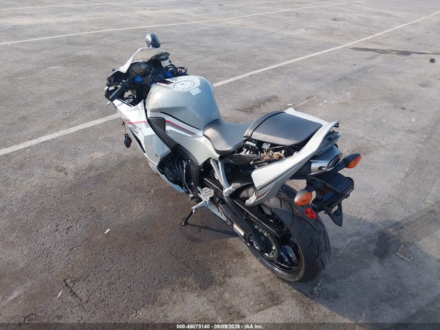 2026 HONDA CBR600 RR 3
