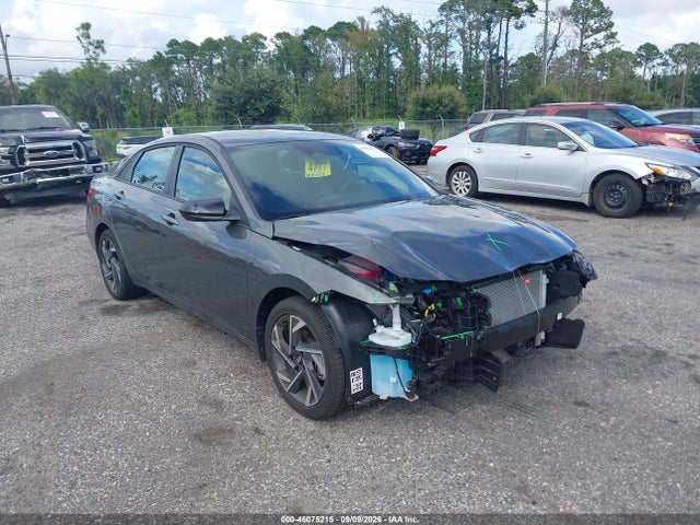 2025 HYUNDAI ELANTRA SEL SPORT