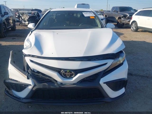 2022 TOYOTA CAMRY SE 12