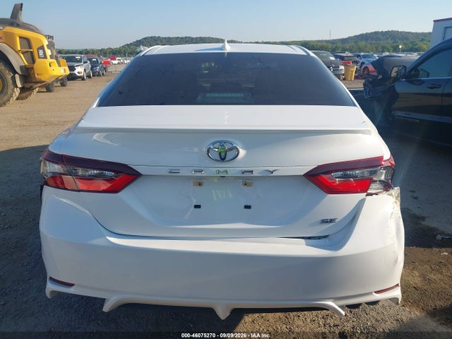 2022 TOYOTA CAMRY SE 16