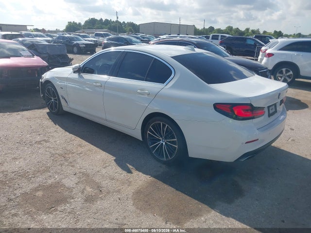 2023 BMW 530E 3