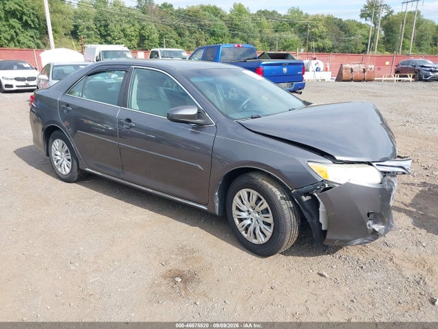 2014 TOYOTA CAMRY LE