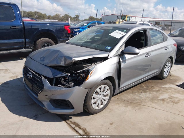 2022 HYUNDAI ACCENT SE 2