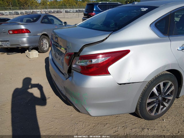2018 NISSAN ALTIMA 2.5 SV 17