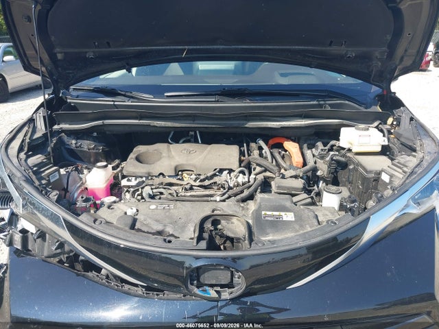 2022 TOYOTA SIENNA PLATINUM 10