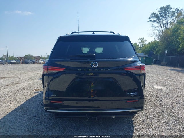 2022 TOYOTA SIENNA PLATINUM 17