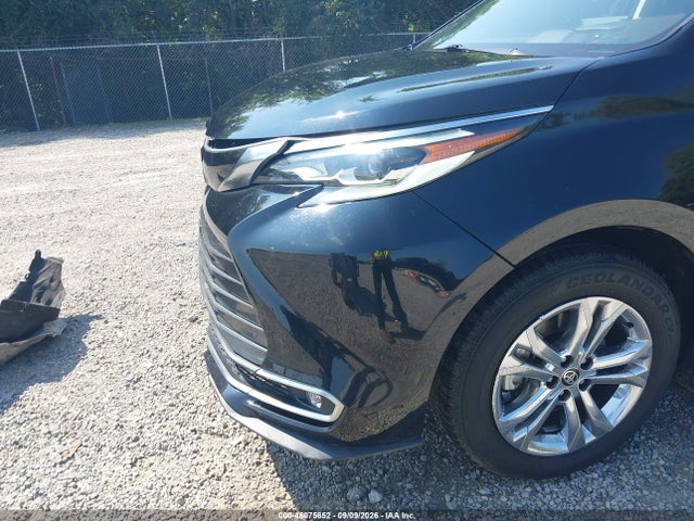 2022 TOYOTA SIENNA PLATINUM 20