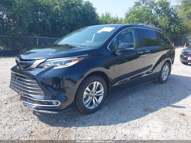 2022 TOYOTA SIENNA PLATINUM 2