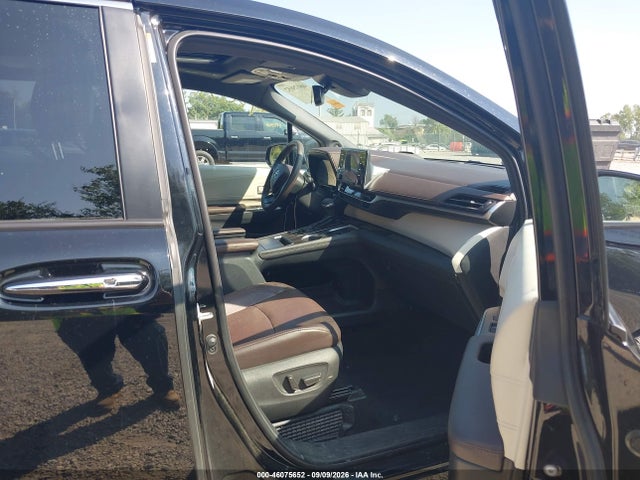 2022 TOYOTA SIENNA PLATINUM 5