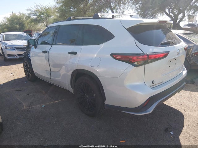 2023 TOYOTA HIGHLANDER XSE 3