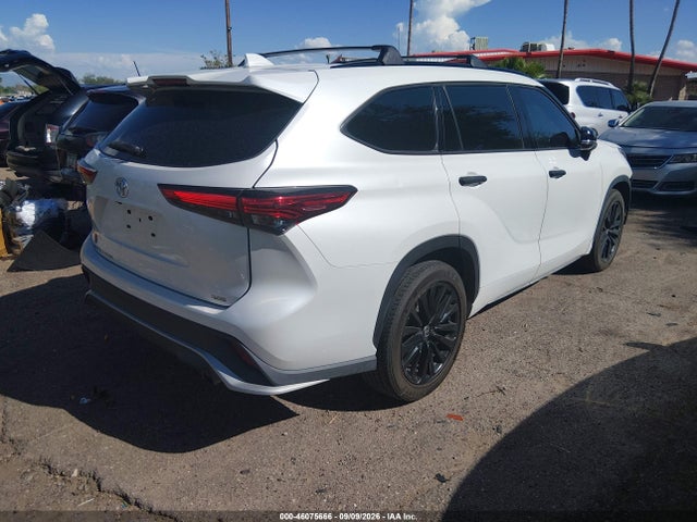 2023 TOYOTA HIGHLANDER XSE 4