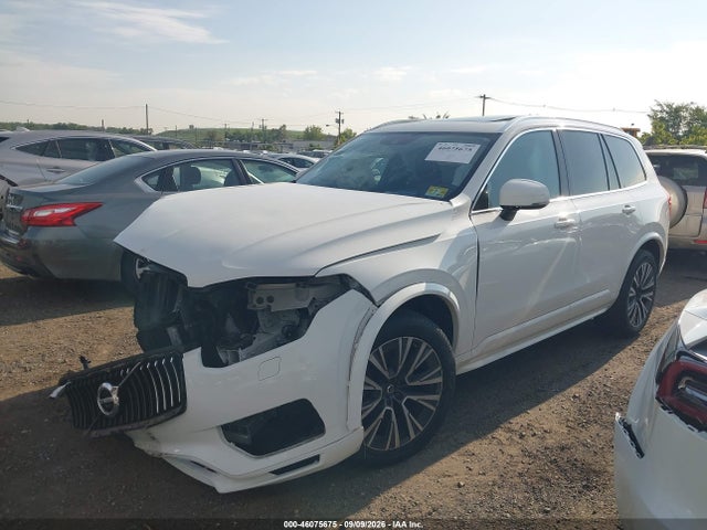 2021 VOLVO XC90 T5 MOMENTUM 7 PASSENGER 2