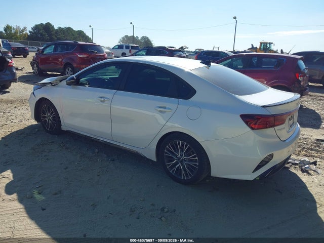 2023 KIA FORTE GT-LINE 3