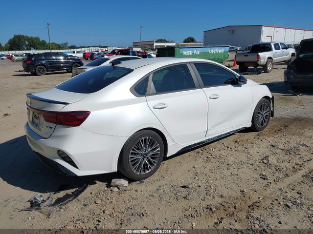 2023 KIA FORTE GT-LINE 4