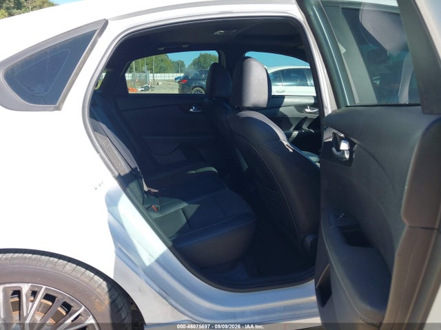2023 KIA FORTE GT-LINE 8