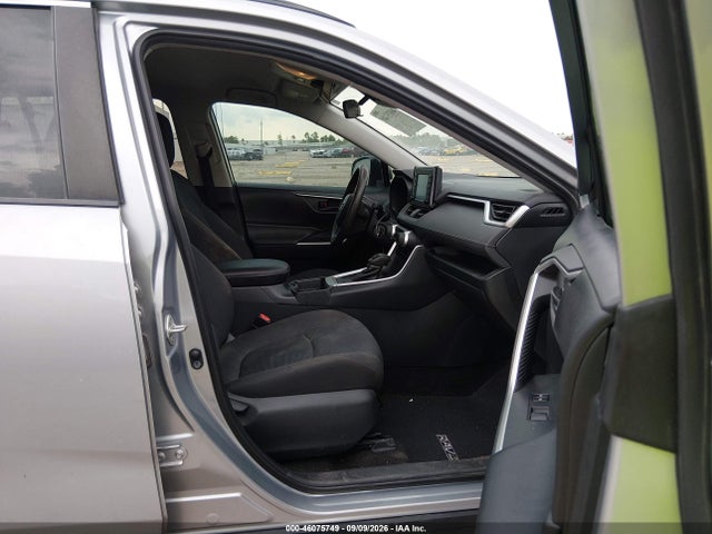 2019 TOYOTA RAV4 LE 5