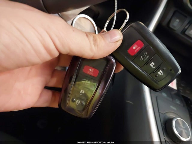 2022 TOYOTA RAV4 HYBRID XLE PREMIUM 11