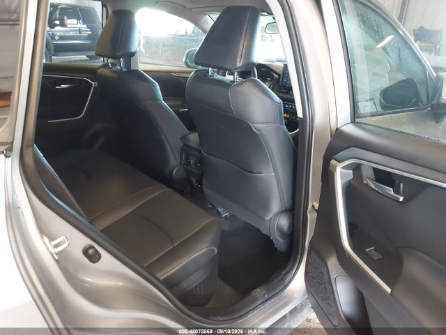 2022 TOYOTA RAV4 HYBRID XLE PREMIUM 8