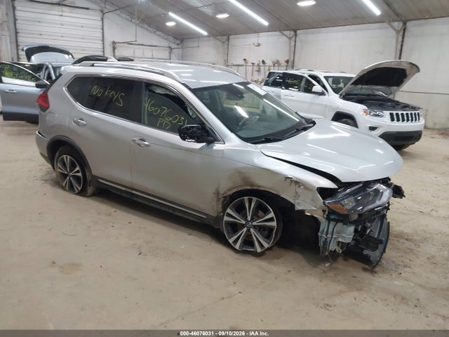 2017 NISSAN ROGUE SL