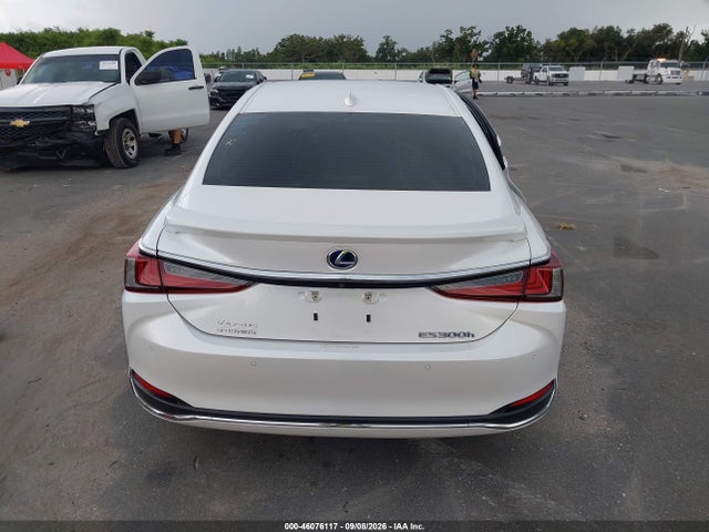 2022 LEXUS ES 300H ULTRA LUXURY 15